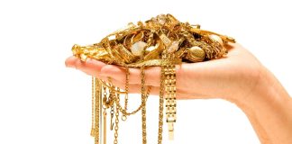 des bijoux expertisés pour ensuite être vendus en fraction (gramme)