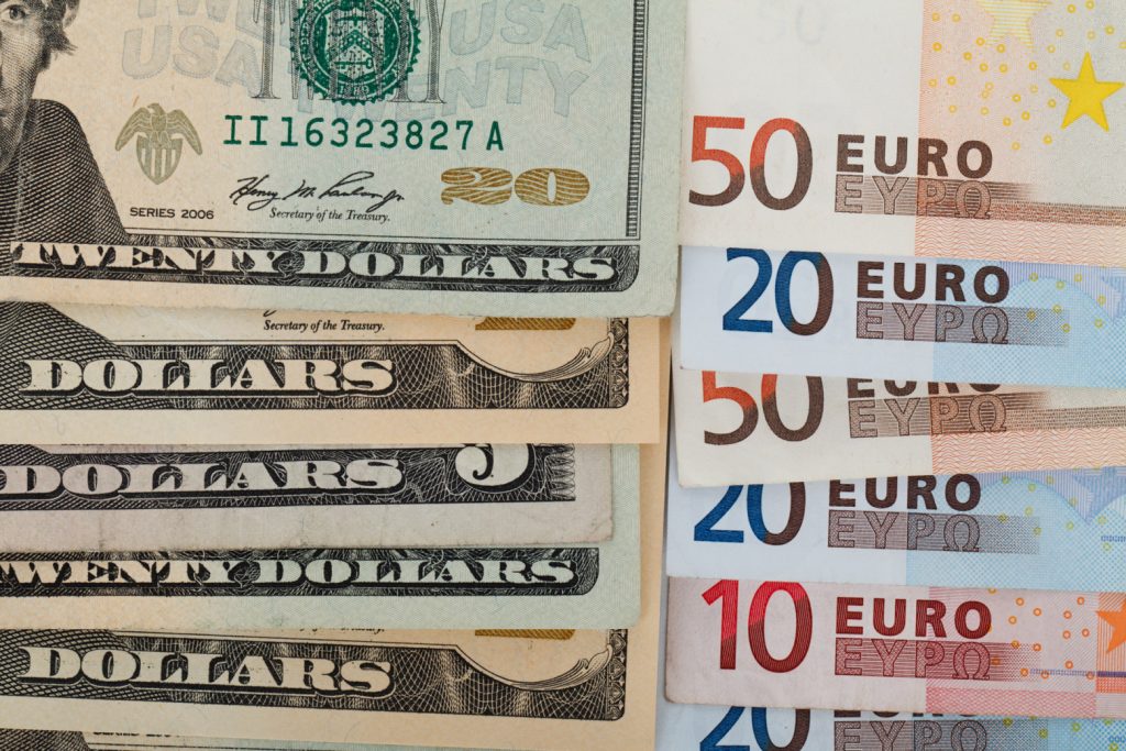 L euro Pourra t il Remplacer Le Dollar En Tant Que Monnaie De R serve l-euro-pourra-t-il-remplacer-le-dollar-en-tant-que-monnaie-de-r-serve