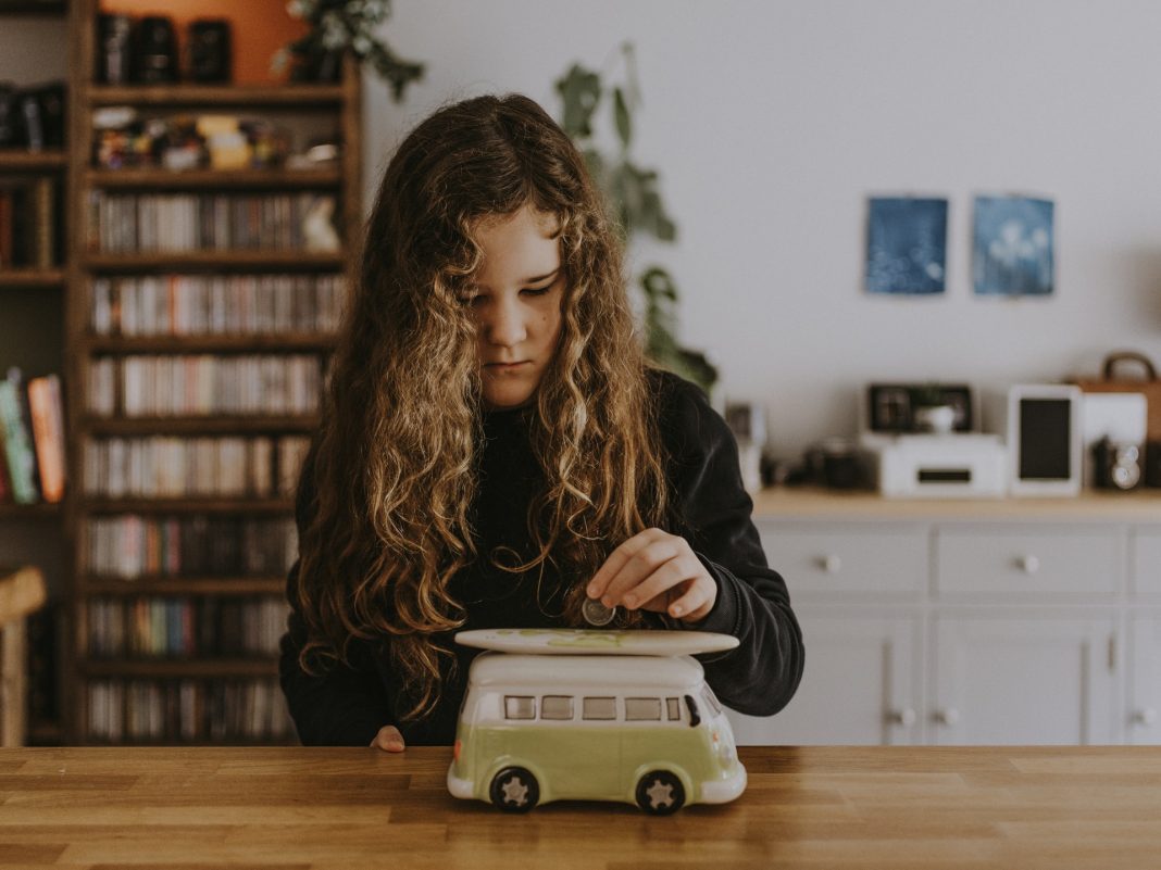 Les jeunes et l'épargne